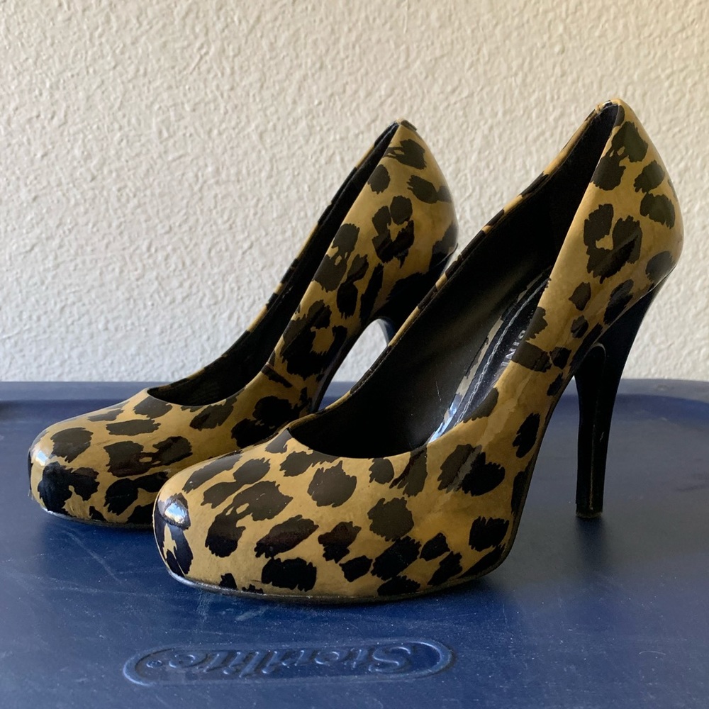 Gianni bini leopard print high heels